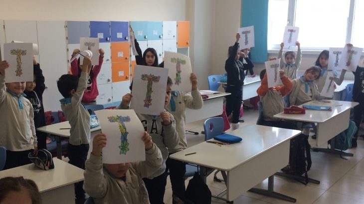 İlkokul Kademesi 1. Sınıf Öğrencileri Mandala Etkinliğinde