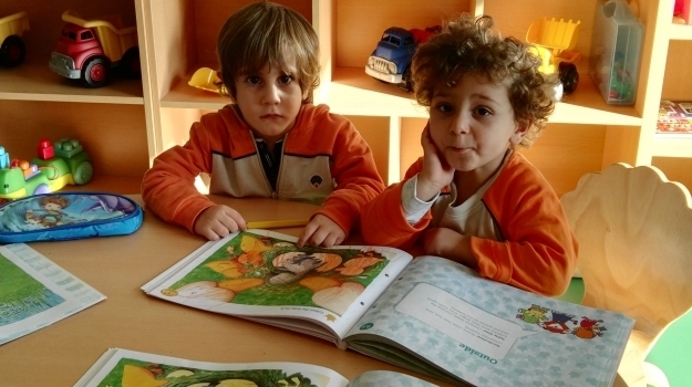 Eryaman Okyanus Koleji Okul Öncesi Kademesi Çiçekler Sınıfı İngilizce Dersinde ''Çirkin Ördek Yavrusu''nu Tanıdılar