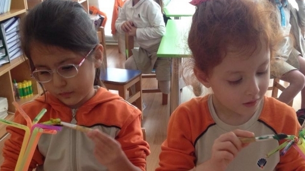 Fatih Okyanus Koleji Okul Öncesi Gökkuşağı Grubu Resim Dersinde