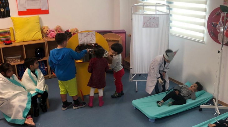 Güneş Ve Çiçek Sınıfı Kızılay Haftasını Keşfettiler