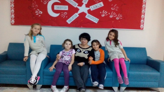 Güneşli Okyanus Koleji 'Haftanın İngilizce Starlarını' Seçti