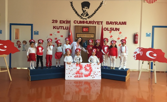 Güneşli Okyanus Koleji Okul Öncesi Öğrencileri 29 Ekim Cumhuriyet Bayramı’ nı Kutladılar.