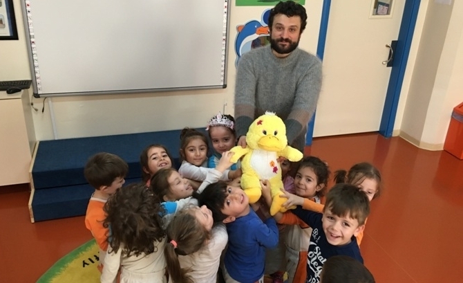 Güneşli Okyanus Koleji Okul Öncesi Balıklar Grubu Drama Dersinde