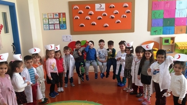 Güneşli Okyanus Koleji Okul Öncesi Balıklar Sınıfı Kızılay Haftasını Kutluyor