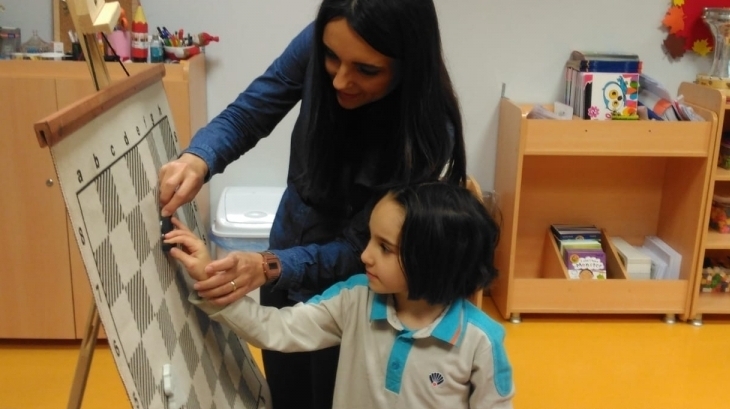 Halkalı Okul Öncesi Güneş Grubu öğrencileri Satranç Dersinde.