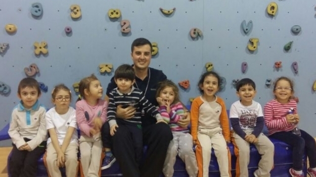 Halkalı Okul Öncesi İnciler Grubu Öğrencileri Beceri Koordinasyon Dersinde