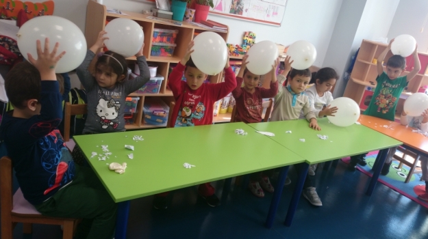 Halkalı Okyanus Anaokulu Ay Grubu Okuma Yazmaya Hazırlık Dersinde
