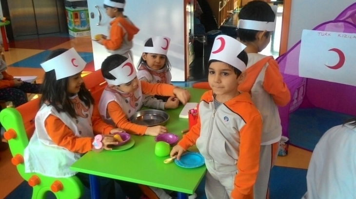 Halkalı Okyanus Koleji Okul Öncesi Öğrencilerinin Kızılay Haftası Kutlamaları