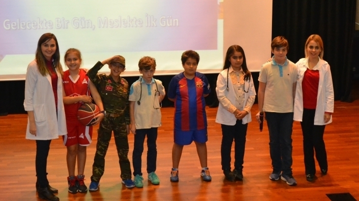 Halkalı Okyanus Ortaokulunda “Gelecekte Bir Gün Meslekte İlk Gün” Semineri