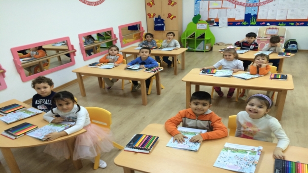 Haramidere Solarkent Okyanus Anaokulu Yunuslar Grubu Okuma Yazmaya Hazırlık Çalışmasında
