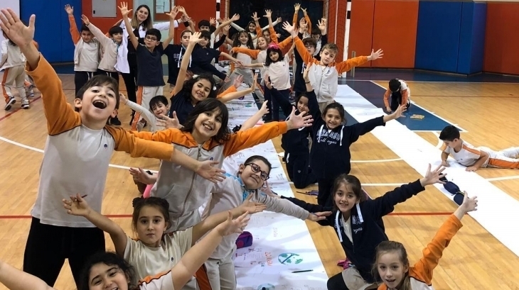 İlkokul Kademesi 20 Kasım Dünya Çocuk Hakları Günü'nü Kutladı...