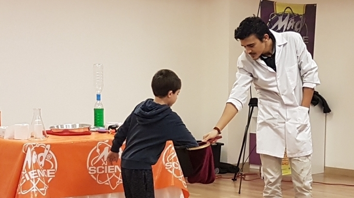 İncek Okyanus Koleji Okul Öncesi Bölümü Öğrencileri Mad Science Etkinliğinde Keyifli Deneyler Yaptılar.