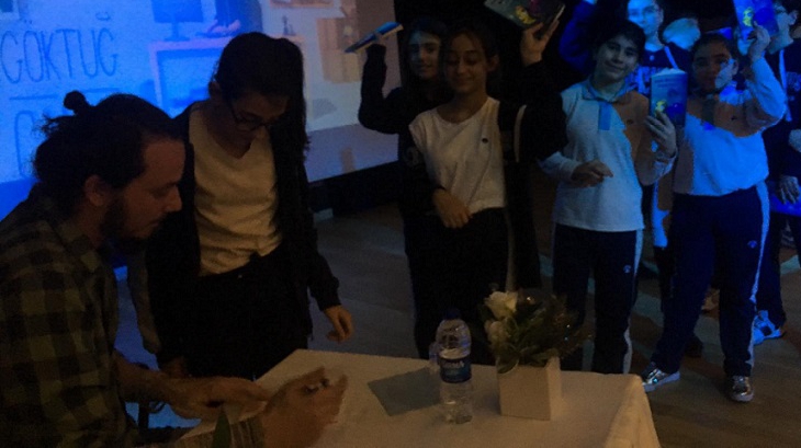 İncek Okyanus Koleji Yazar Etkinliği'nde Göktuğ Canbaba'yı Ağırladı