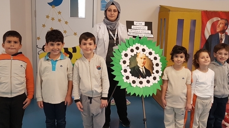 İncek Okyanus Okul Öncesi, Gezegenler Sınıfı Sanat Etkinliğinde, Küçük Kas Gelişimini Destekleyen Atatürk Çelengi Yaparak Atatürk’ün Hayatı Hakkında Bilgiler Öğrendiler.