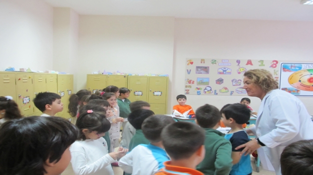 Kardeş Sınıfların Neşeli Buluşması