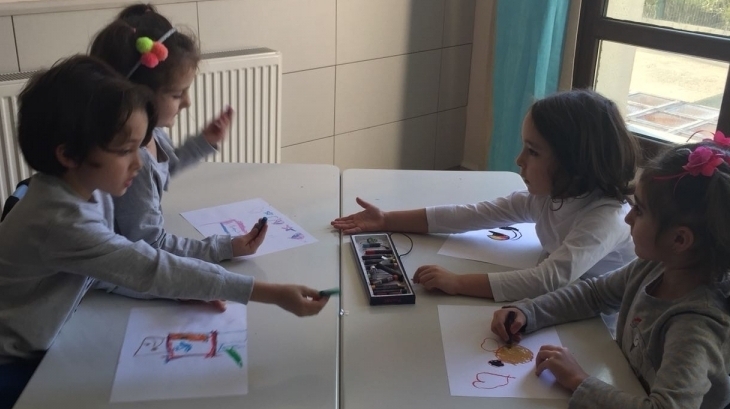 Kemerburgaz Okyanus Koleji Gökkuşağı Grubu İlköğretime Hazırlık Dersinde