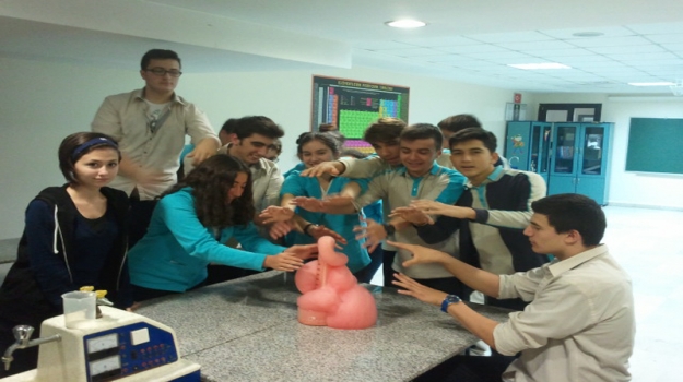 Kimyasal Değişim Deneyi ve Atomun Yapısı Dersi