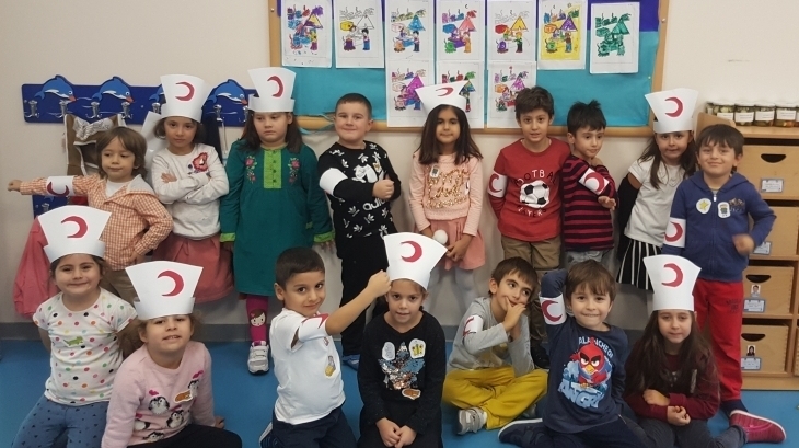 Mimarsinan Okyanus Koleji Okul öncesi Gökkuşağı Gurubu Sanat Etkinliğinde