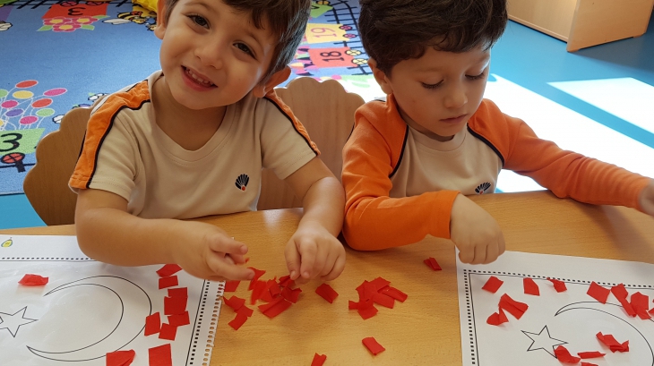 Mimarsinan Okyanus Koleji Okul Öncesi Çiçekler Grubu Sanat Etkinliğinde