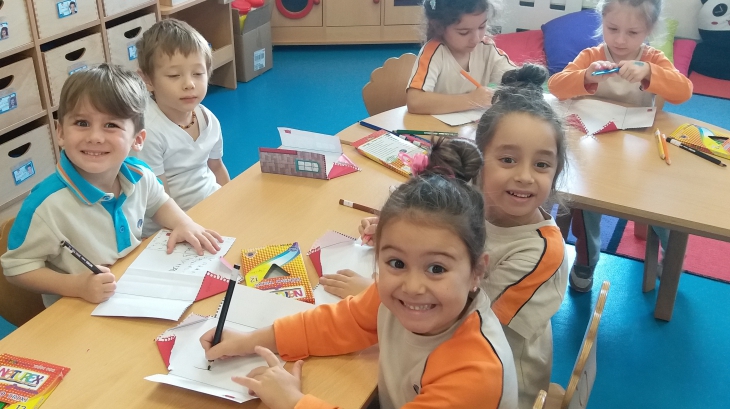 Mimarsinan Okyanus Koleji Okul Öncesi Yunuslar Grubu Sanat Etkinliğinde