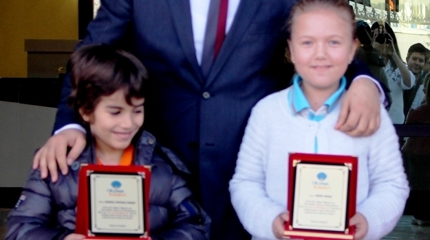 Nilüfer Okyanus Koleji’nde Ayın Örnek Öğrencisi Seçildi