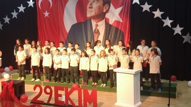 Nilüfer Okyanus Koleji’nden Çocuklara 29 Ekim Kutlaması