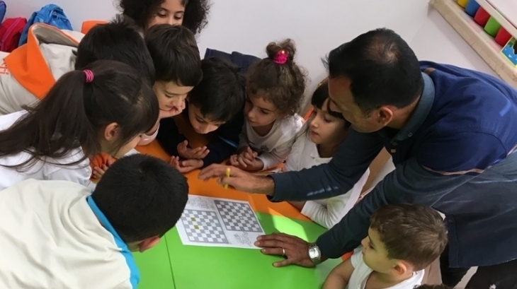 Okul Öncesi Güneş Grubu Satranç Dersinde