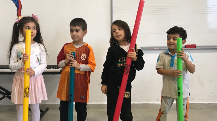 Okul Öncesi Öğrencileri İlgi Yetenek Müzik Odasında
