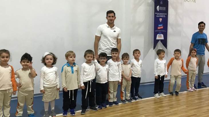 Okul Öncesi Yunuslar Grubu Beceri ve Koordinasyon Dersinde