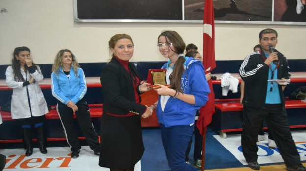 Resim Yarışması 3.'sü ve Futbol Turnuvası 1.'lerine Tebrik