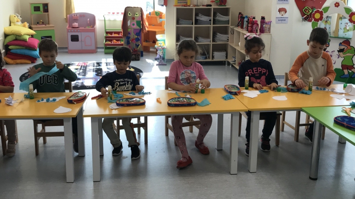 Sancaktepe Okyanus Koleji Okul Öncesi Gökkuşağı Grubu Öğrencileri Sanat Etkinliğinde