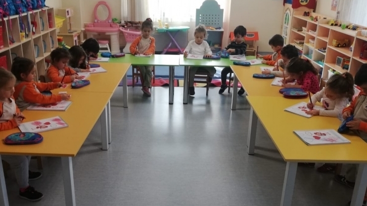 Sancaktepe Okyanus Koleji Okul Öncesi Çiçekler Grubu Öğrencileri Okuma Yazmaya Hazırlık Etkinliğinde