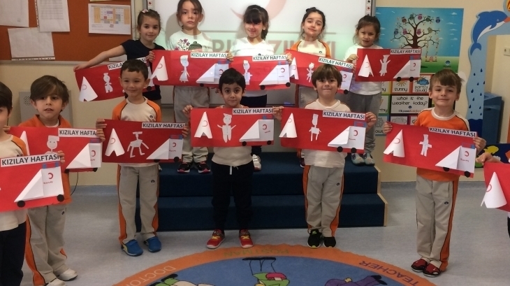 Sancaktepe Okyanus Koleji Okul Öncesi Gezegenler Grubu Öğrencileri Sanat Etkinliğinde