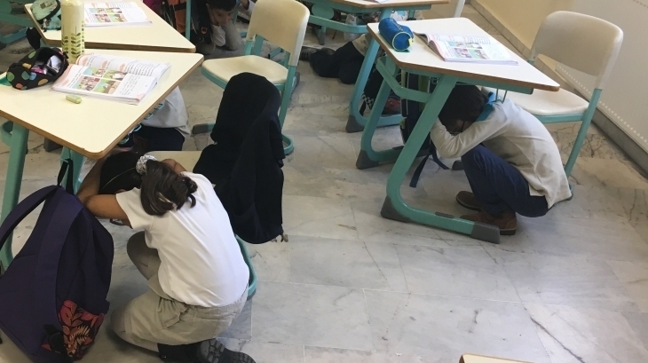 Öğrencilerimizle Deprem Tatbikatı Yaptık
