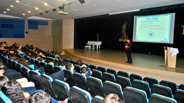 Lise Öğrencilerine Verimli Ders Çalışma Semineri