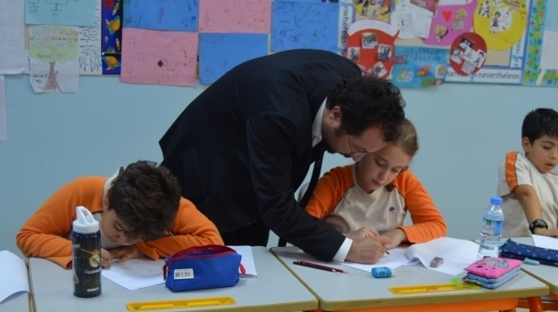 Yrd. Doç. Savaş Akgül Bahçeşehir Okyanus Koleji Üstün Zekalılar ve Yetenekliler İlkokulunda
