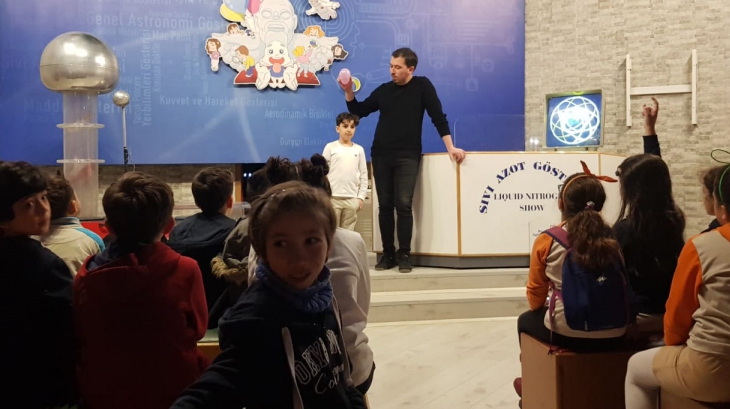 3 ve 4. sınıflarımızın "Feza Gürsoy Bilim Merkezi Gezisi"