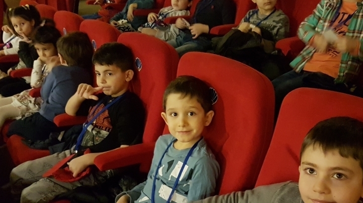 Incek Okyanus Koleji Gezegenler Sınıfı İngilizce Tiyatro İzlediler.