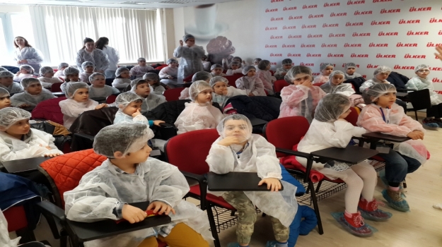 AVCILAR  A GRUBU ÖĞRENCİLERİ ÇİKOLATA FABRİKASI’NDA