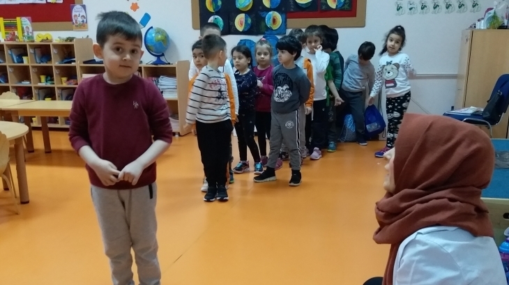 Avcılar Gezegenler  Grubu Öğrencileri İngilizce Play Time Etkinliğinde