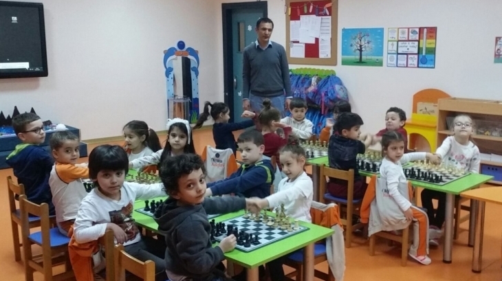 Avcılar Gezegenler Grubu Öğrencileri Satranç Etkinliğinde