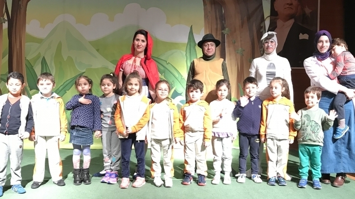 Avcılar Okul Öncesi Öğrencileri İngilizce Tiyatro Etkinliğinde
