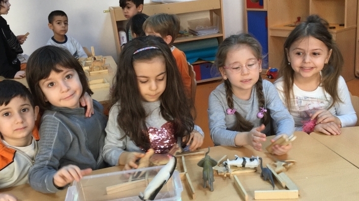 Avcılar Yıldızlar Grubu Öğrencileri İngilizce Bilingual Dersinde