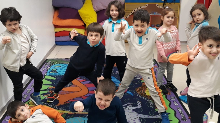 Bahçelievler Okul Öncesi Öğrencileri İlgi ve Yetenek Merkezlerinden Drama Eğitiminde