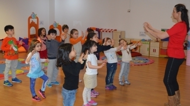 Bahçelievler Okyanus  Okul Öncesi Öğrencilerimiz  İlgi Yetenek Merkezi Dans Dersinde