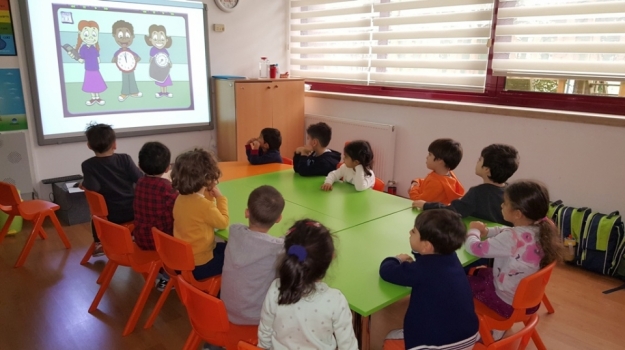 Bahçelievler Okyanus Okul Öncesi Balıklar ve İnciler Grubu Fastrackids Matematik Dersinde