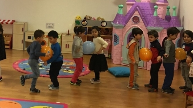 Bahçelievler Okyanus Okul Öncesi Rüzgar Grubu  Öğrencileri  Oyun Etkinliği Dersinde
