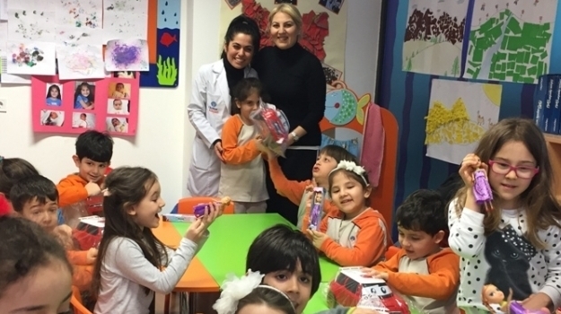 Bahçelievler Okyanus Okul Öncesi Samanyolu Grubu Keyifli Bir Aile Katılım Saatinde