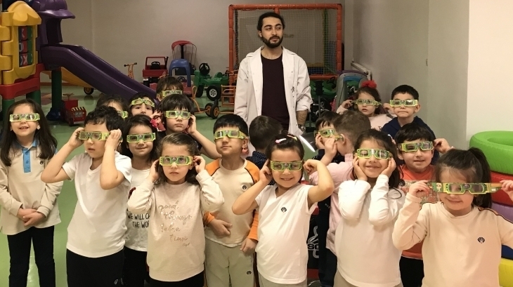 Bahçeşehir A Grubu Öğrencilerimiz Mad-Science Etkinliğinde