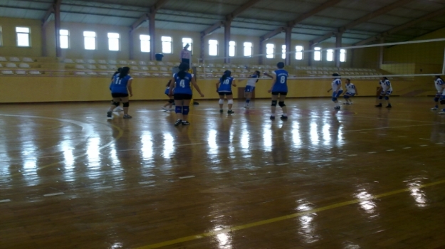 Bahçeşehir Okyanus Kız Voleybol Takımı 2-0 Galip